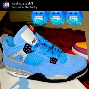 Jordan UNC retro 4 size 12 (Authentic & New)